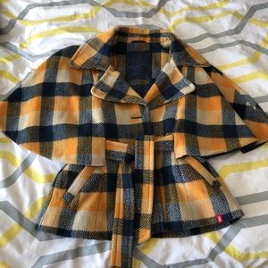 Funky cape style wool coat. 3/4 length sleeve